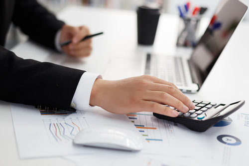 變更企業(yè)名字及經(jīng)營(yíng)范圍一般要多少費(fèi)用？